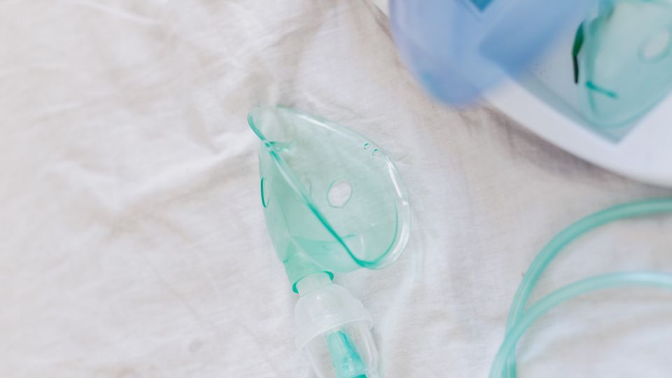 Advantages of Portable Nebulizers for Inhaled Cannabinoids: A Comparative Analysis with Traditional Administration Methods